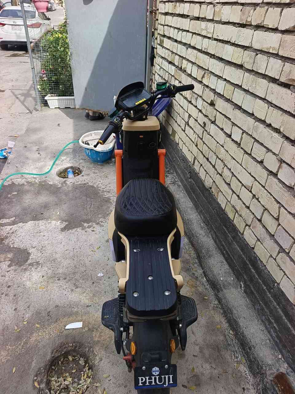 السلام عليكم دراجه شحن 5بطاريات شراي يخابر ***********مكاني البياع
