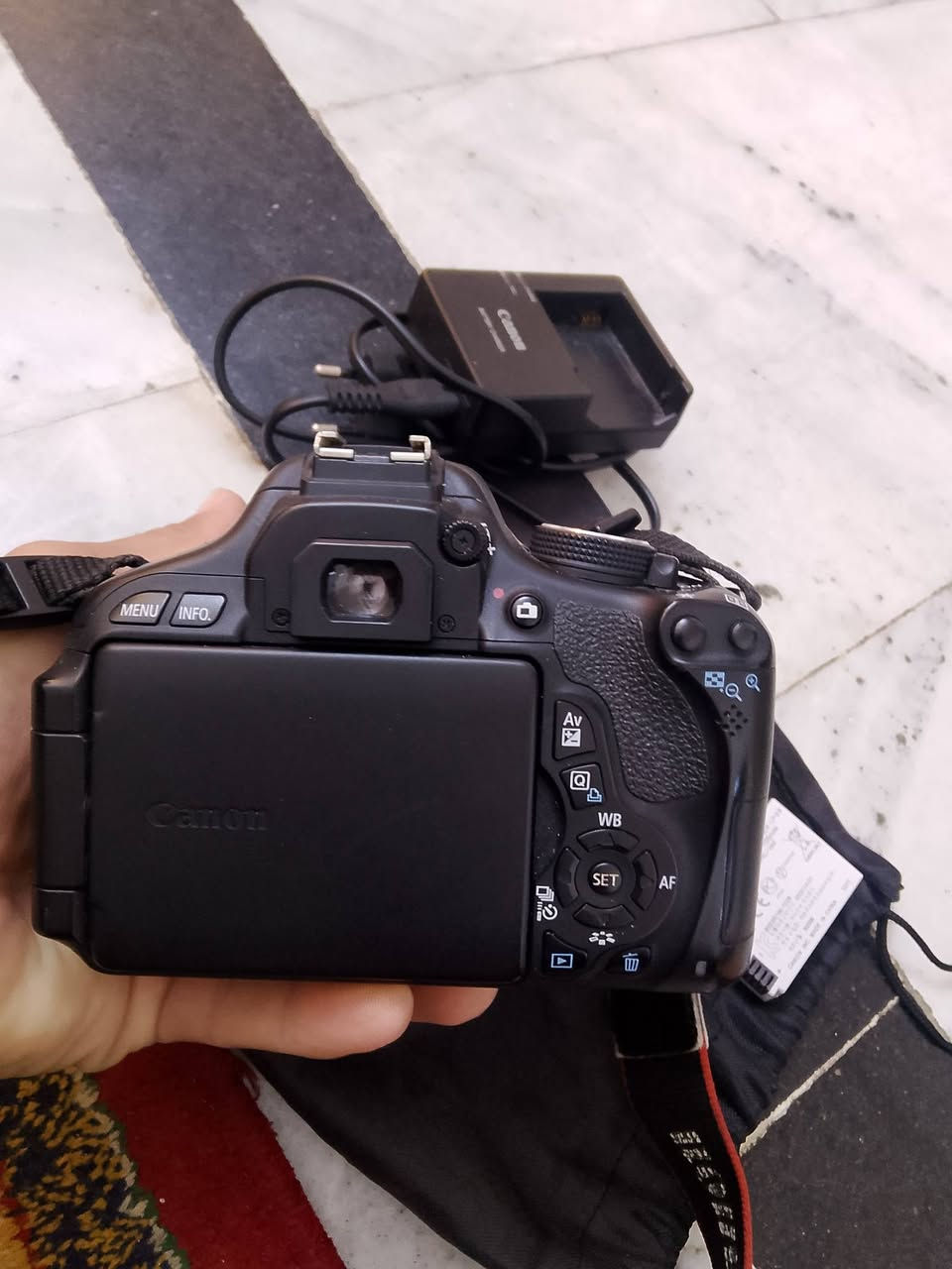 كانون D600
مع عدسة 18-55
وشاحنة 
بطارية 
احزام 
للبيع بيه مجال السعر 350
مكاني جامع نداء


**إذا كنت صاحب هذا الإعلان وتريد حذفه لأي سبب، رجاءا أرسل رسالة إلى الدعم الفني**