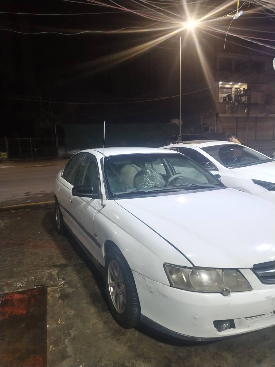 السلام عليكم لومينا مال مزاد وزاره الداخليه قرصه واصل تترقم بغداد كير مكينه ففتي سياره خيرمن الله بس داخله ٦٠ بل ميه موديل ٢٠٠٤ السعر ٣٠ ورقه مكان السياره بغداد صدر القناه قرب جزيره بغداد السياحيه للاستفسار الاتصال على الرقم *********** بيع اومراوس
