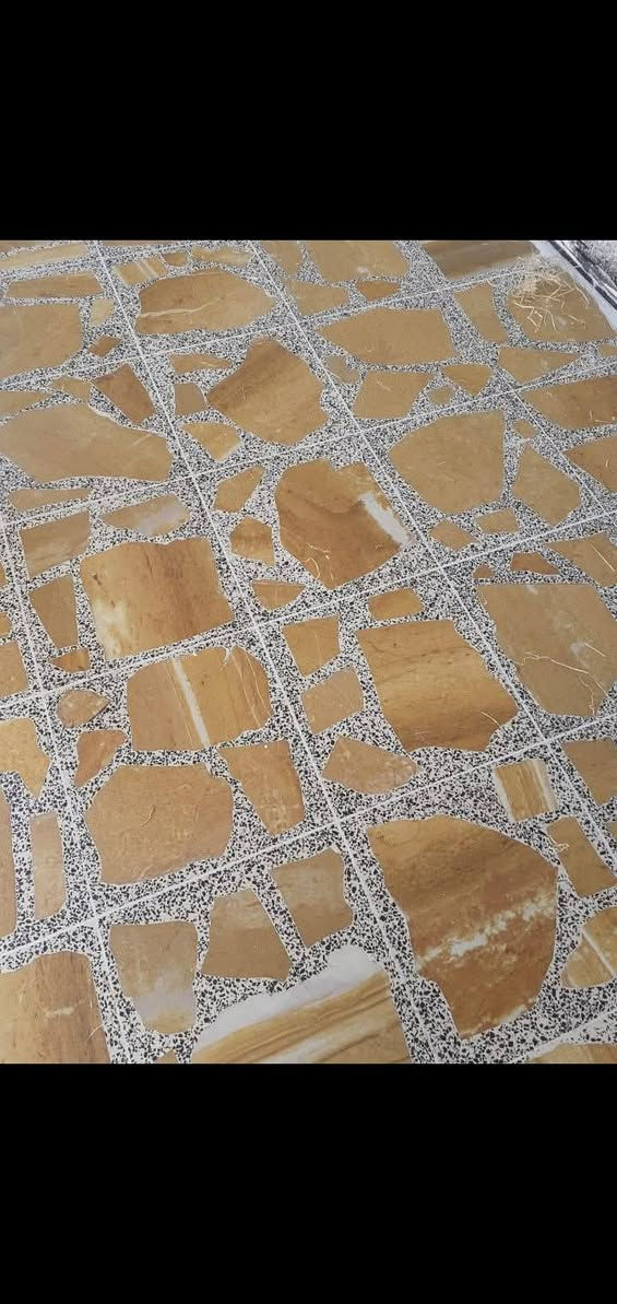 تصفير الجوين يعني العالي والناصي
٢تنعيم 
٣تثبيت لون 
٤تلميع 
للاستفسار الاتصال او مراسله الصفحه 
*********** 
***********
 يوجد لدينا جلي جميع الارضيات مثل الكاشي والمرمر والكرانيت اسعارنه مناسبه وشغلنه درجه اولى اذا ارضيه بيتك تعبانه وطافي لونها او عليها اوساخ كل هذه يتغير شغلنه بي ضمان ١٠سنوات اسعارنه مناسبه وشغل درجه اولا
