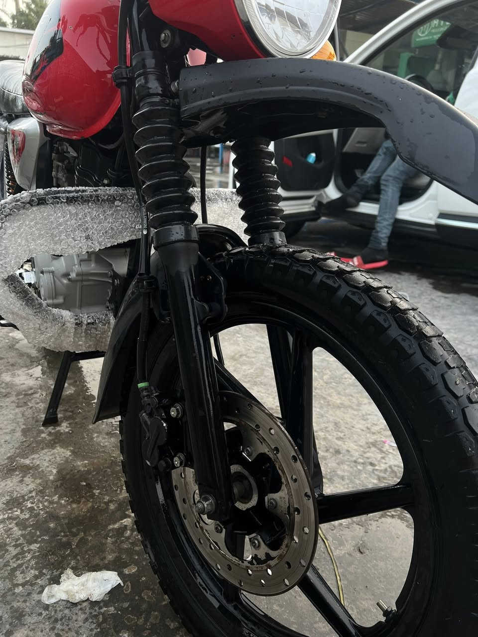 السلام عليكم بوكسر للبيع موديل 2022 مرقم بغداد لوحة وسنوية الدراجه جديده بمعنى الكلمه كلشي مناقصها الدراجه مكينه وكير مكفولات وخير من الله 
مكان الدراجه ديالى بعقوبة ( سبعه نيسان ) 
متوفر خاص واتصال ( *********** )
