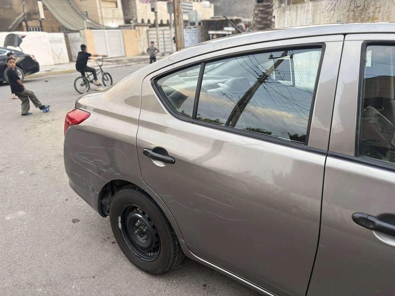 نيسان سني موديل 2019 للبيع
مكينة كير خير من الله ماشية 100 الف
صدر تايرات تبريد ادامة كاملة 
مكان السيارة بغداد/ حي العامل
السعر 95 وبيها مجال
السونار ويه الصور
للاستفسار:-
***********
