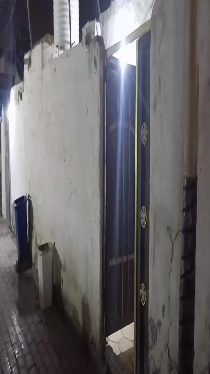 سلام عليكم ٣ مشتملات للبيع المساحه ٣١٥ طابو صرف طويريج شارع البلديه فرع العلوه السعر ١٢٠ مع المجال 
عنوان المكتب شارع البلديه مقابيل علوة المخضر قرب جامع الامام الصادق مكتب ابو يزن 
***********
***********
