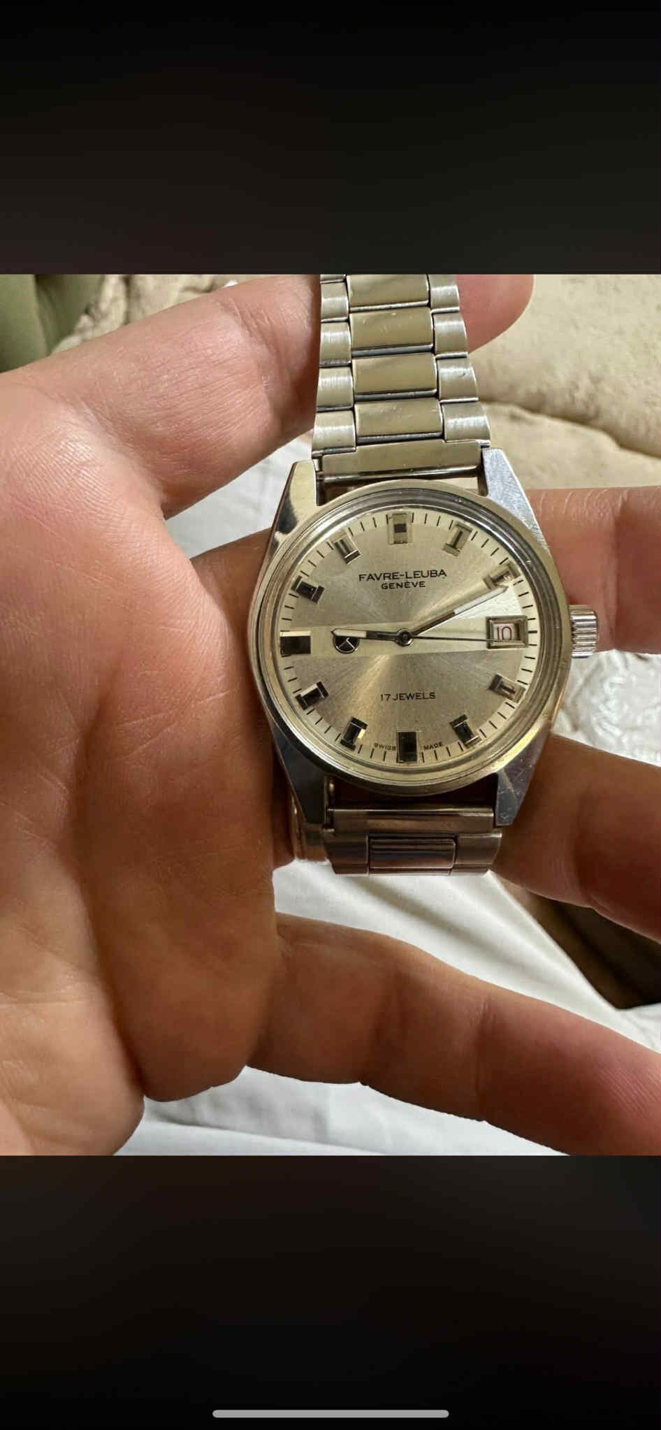 ساعات فنتج للبيع 
عدد 4 سويسري نصب تكويك 
2 ياباني اوتماتيك جميع الساعات شغلات ونضيفات