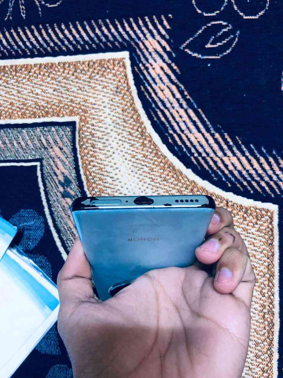 هونر X9C غني عن التعريف مع الكارتونه السعر 275 ألف العنوان نجف الرقم ***********
