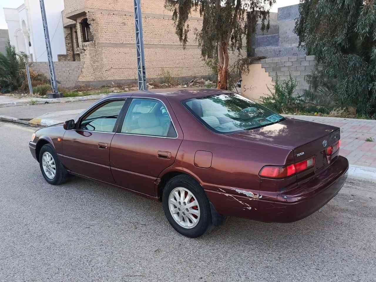 السلام عليكم للبيع  كامري موديل 1999 وارد امريكي  مصبوغه عام جماليه بدون حادث محرك وكير وتبريد وتدفئه   جاهز  رقم بغداد  تحويل مباشر السعر 75 مكان الفلوجه  للاستفسار الاتصال ***********
