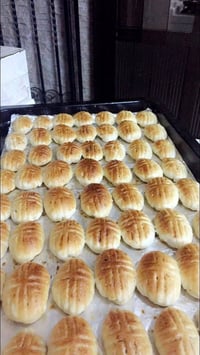 كليجة وحسب طلبك توصل لباب البيت  كليجة العيد هشة وطيبة ومينشبع منها  ل...