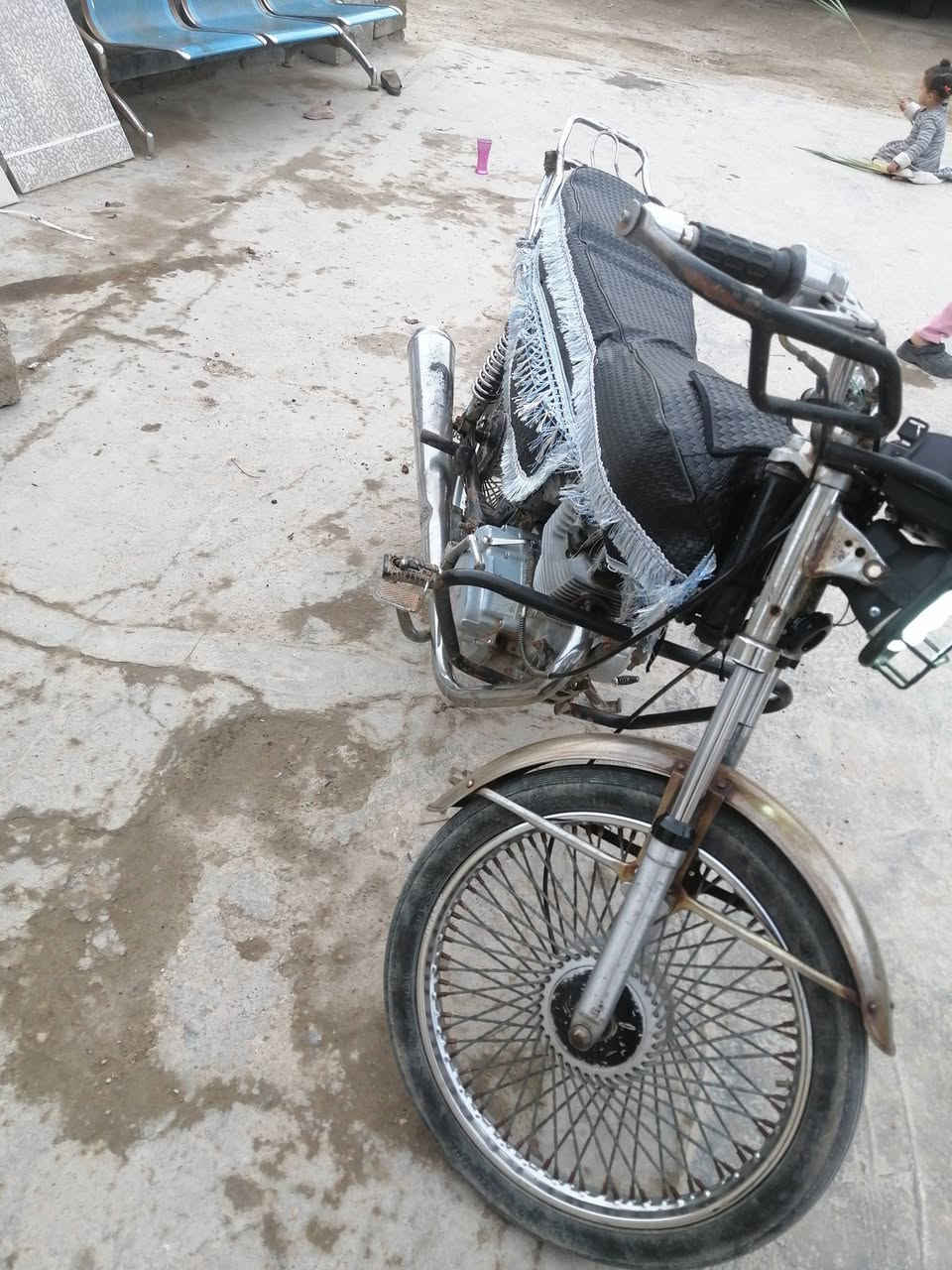 سلام عليكم دراجه للبيع
موديل 18
***********
