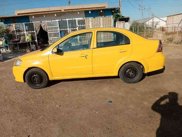 سلام عليكم للبيع سياره افيو خليجي موديل 2009 مكينه مفتوح كيرعادي  رقم قادسيه دولي سنويه ال 30 بسمي مصفره هيئة اوغرامات مكفوله السياره شريكه العامه السياره ماثب عليه ربع  السعر 55اوبيه مجال الاستفسار (***********)
