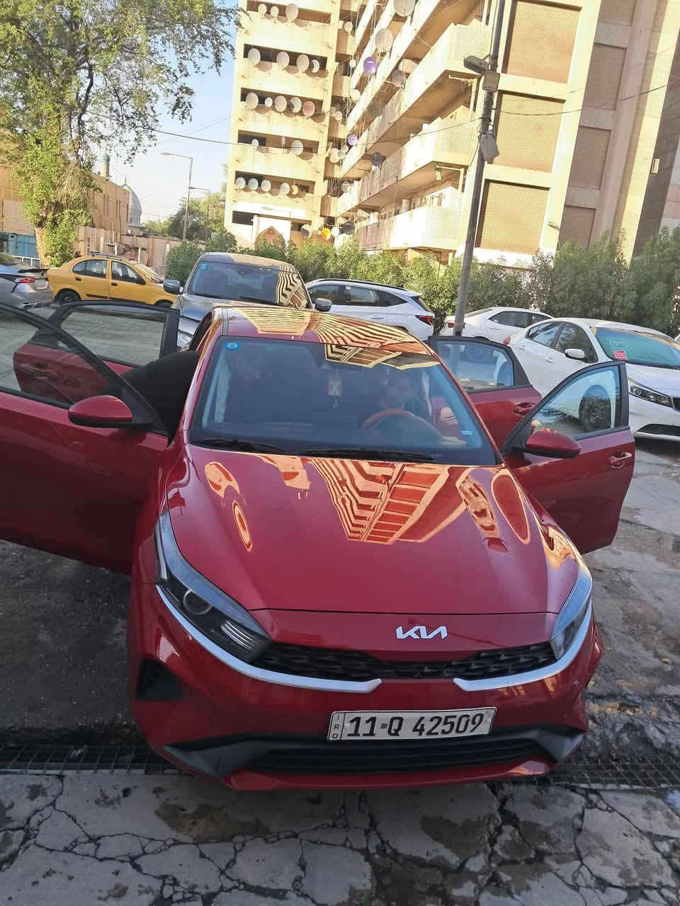 السلام عليكم
كيا فورتي موديل 2022
مواصفات
محرك ٢٠٠٠ دوش
٣ انضمة قيادة
كلين السيارة فقط بارد جاملغ الايسر شبر
رقم بغداد بسمي
ماشية ٩٧ ميل
السعر 155 وبيهة مجال
مكاني الصالحية
للتواصل فقط ع رقم ومتوفر واتساب ***********
