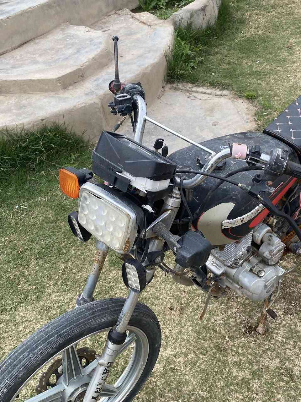 سيفان 19شوف العين شغال يعوزه ترتيبات السعر 200وبيه مجال بسيط
***********
