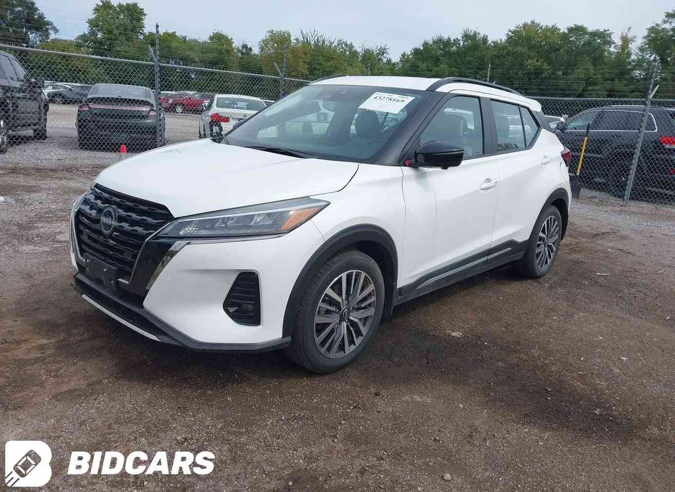 KICKS SR 2024
فول قبات مواصفات كشنات وستيرن هيتر
كشنات جلد و سماعة بوس
بدون صبغ، فقط بي شوية تعديل pdr
سيارة واصل جديد ابيعها نفس حالة كما موضحة في الصور 
عنوان اربيل
سعر البيع نهاية ١٣٩$
*********** واتساب
