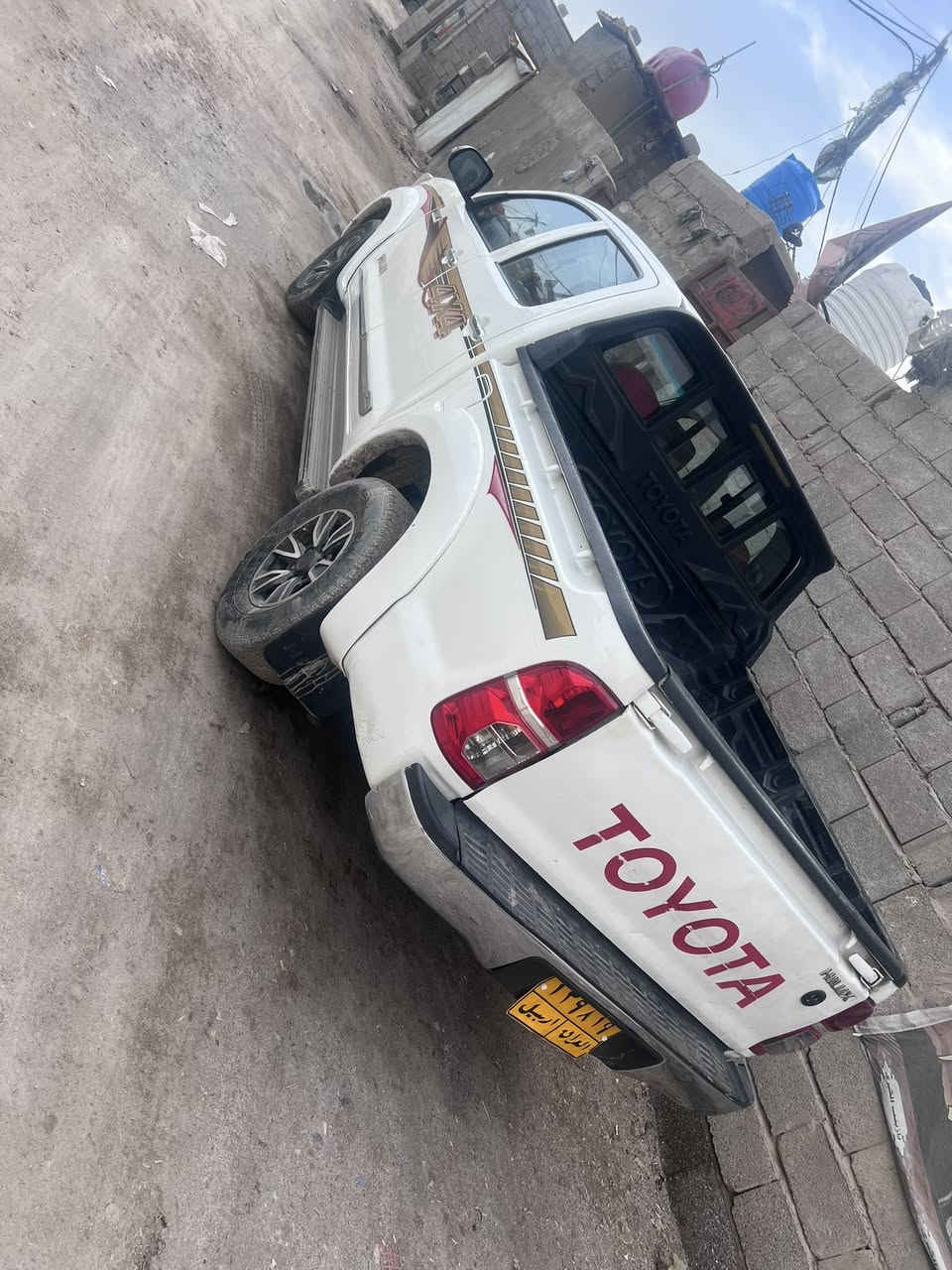 ‏سلام عليكم السيارة 2013 ديزل￼￼ مقفولة كفالة عامة رقم أربيل سنوية منتهية العنوان بصره موفقي السعر 150 رقم الهاتف***********
