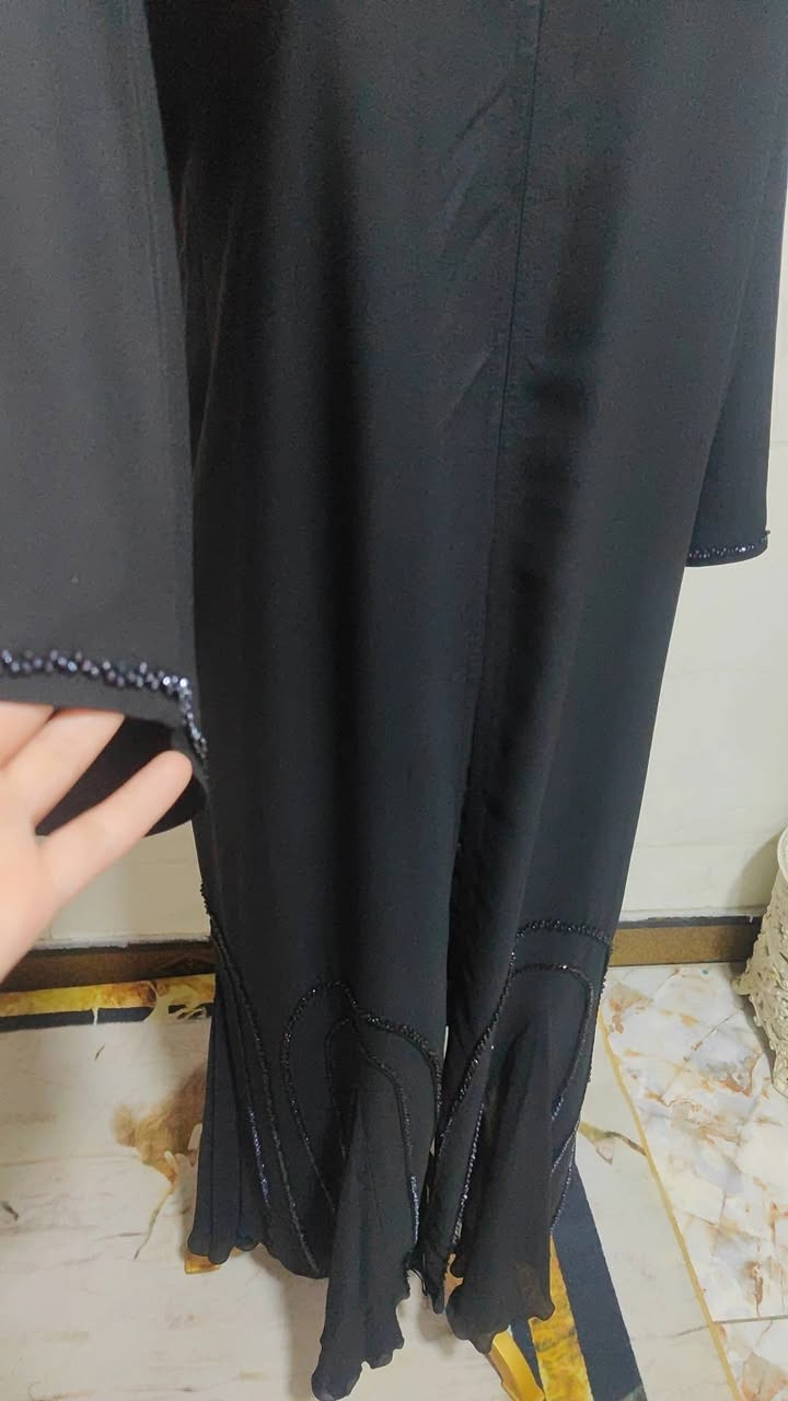 بشت قطعتين جديد غير مستعمل البينصل قياس42 والبشت عريض يلبس اكبر عبايه تلبس ستينات ملبوسه قليل كلش اثنينهم ب35 مع التوصيل


**إذا كنت صاحب هذا الإعلان وتريد حذفه لأي سبب، رجاءا أرسل رسالة إلى الدعم الفني**