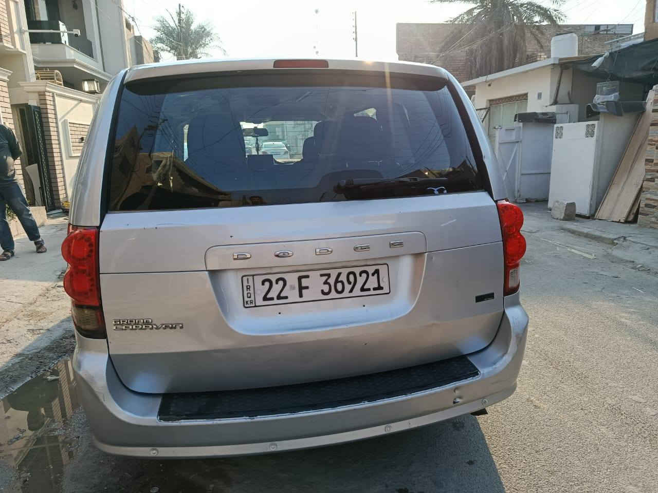 دوج كرفان موديل ٢٠١٢ حادث جاملق أيسر كندي بدون غرق نص فول السعر 120 لاستفسار اتصال ***********
