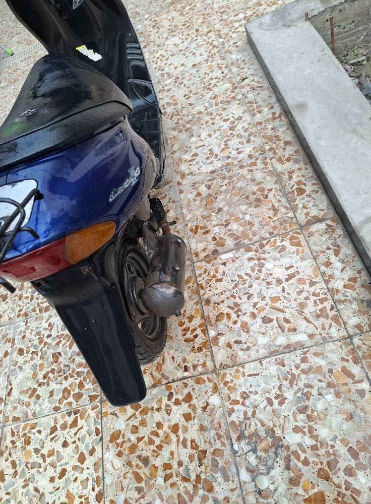 السلام عليكم دراجة ساسوكي مصطرة للبيع ٦٠محرك ناعم كهربايات شغاله السعر 200وبية مجال رقمي ***********
