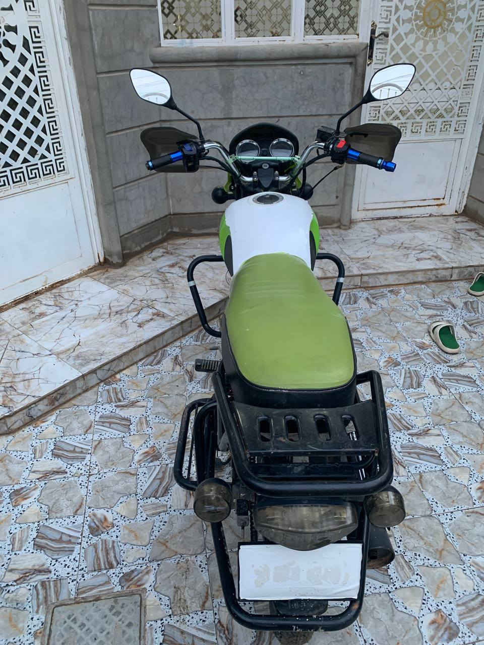 مابعد السلام
للبيع دايوان سونك 
لون أخضر 💚
موديل 24 
تايرات جدد 
نضيففف مايعوزه ربع 
كله شغال 
السعر مليون و١٠٠ 
هاتف ***********
