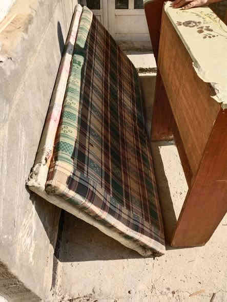 السلام عليكم دواشك نفرين سفنج ضغط عالي الواحد على 50ألف ..جرابي ام النفر الواحد مكتبه ضرر قليل على 25الواحده..جرابيه ماليزي نفرين 75ألف العنوان.حله.برنون.***********
