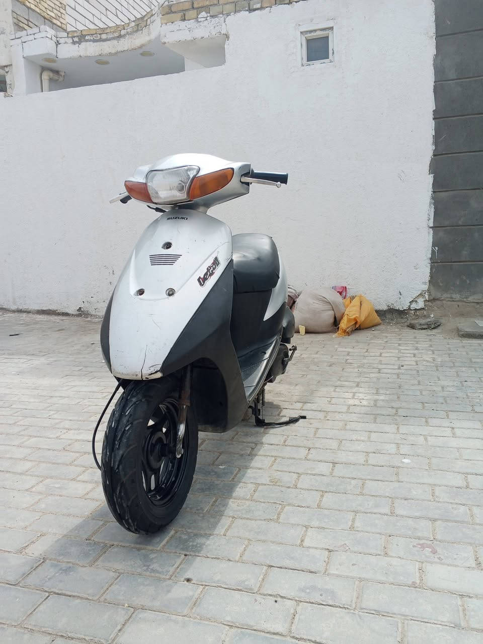 السلام عليكم دارجه ساسوكي للبيع دراجه جاهزه مكينه ناعمه كهربائيات كلها شغالة اشاير لايت بك لايت هورن دراجه هندر واحد اوراق اصولي بسمي مكان الميمونة السعر 300 وبيها مجال (للشراي) ‏‪***********‬‏
