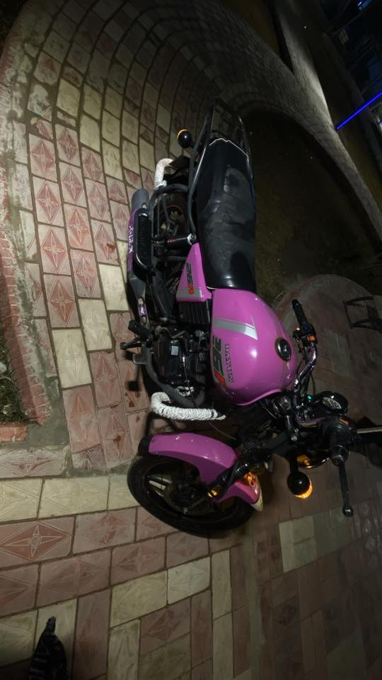 السلام عليكم دايون نفخ للبيع موديل 23 طالعه ب24 ما ماشيه الدراجه نضافه فول مكفوله من كلشي اوراق اصولي بأسمي السعر مليونين ***********
