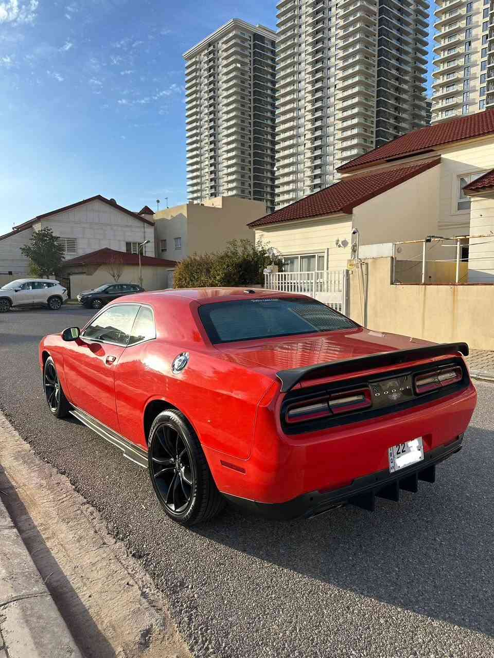 سلام عليكم 
دوج جالنجر للبيع 
مديل ٢٠١٩ لون برتقالي 🍊 مميز محرك ٦ سلندر توو ويل 
ماشيه ٩٣ الف
محرك كير مامفتوح تبريد كهربائيات حجر اكزوز كل شرت حداديه تخم تاير جديد بنزين كل بس محسن و دهن موتل + بنزويل اي كلوب خلل مامشتغل بل شاشه
مواصفات :- شفتات ستيرن + شاشه كاربلي سماعات الباين + تشغيل عن بعد + ويل ٢٠ …..
*بيها صبغ جاملغ و باب بدون دواخل + بنيد بدون شاصي بدون ارباك حادث خفيف حتي راديتر بلادي و عليها سستم صوت كزوز اصلي 
سياره نظيفه جاهزه بدون مصروف كلشي منها جديد سنويه رقم اربيل سنويه هزه جديد بأسمي تعويل غرامات مباشر
السعر ١٨٧ 
رقم الهاتف + واتساب***********
