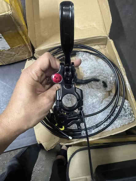 بريكات دهن جديد لوك ادفع سعر وبالعافية عليك***********
