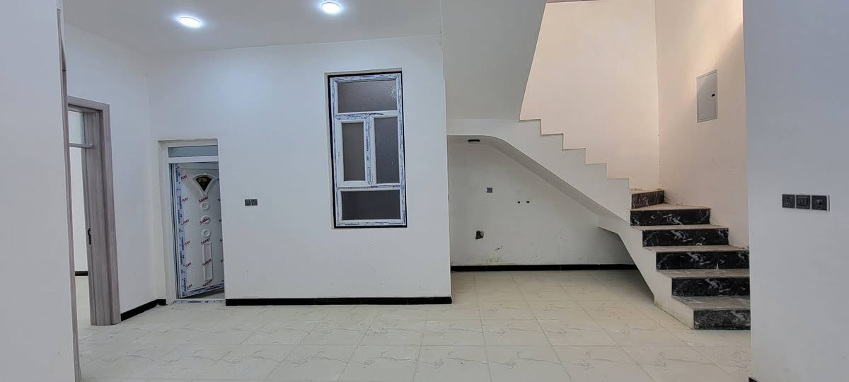 بيوت للبيع ⭕️(طابو زراعي سند 25 )(مشمول تطويب خدمات تبليط_)
⭕️المساحة 140 متر مربع 
⭕واجهة 7 نزال 20
⭕️عنوان الدار  / التقية الثالثة _ 
مقابل حسينية باب الحوائج
⭕️بناء البيت 2025
⭕️بناء  مسلح 
—————————————
           تـــفـــاصـــيـــل الـــدار 
(كونكريت مسلح )
⚜️ غرفتين
⚜️صالة 
⚜️استقبال
⚜️مطبخ 
⚜️مجاميع صحية داخلية وخارجية
⚜️طارمة 
ــــــــــــــــــــــــــــــــــــــــــــــــ

للأستفسار أتصال حصرا او واتساب ***********
