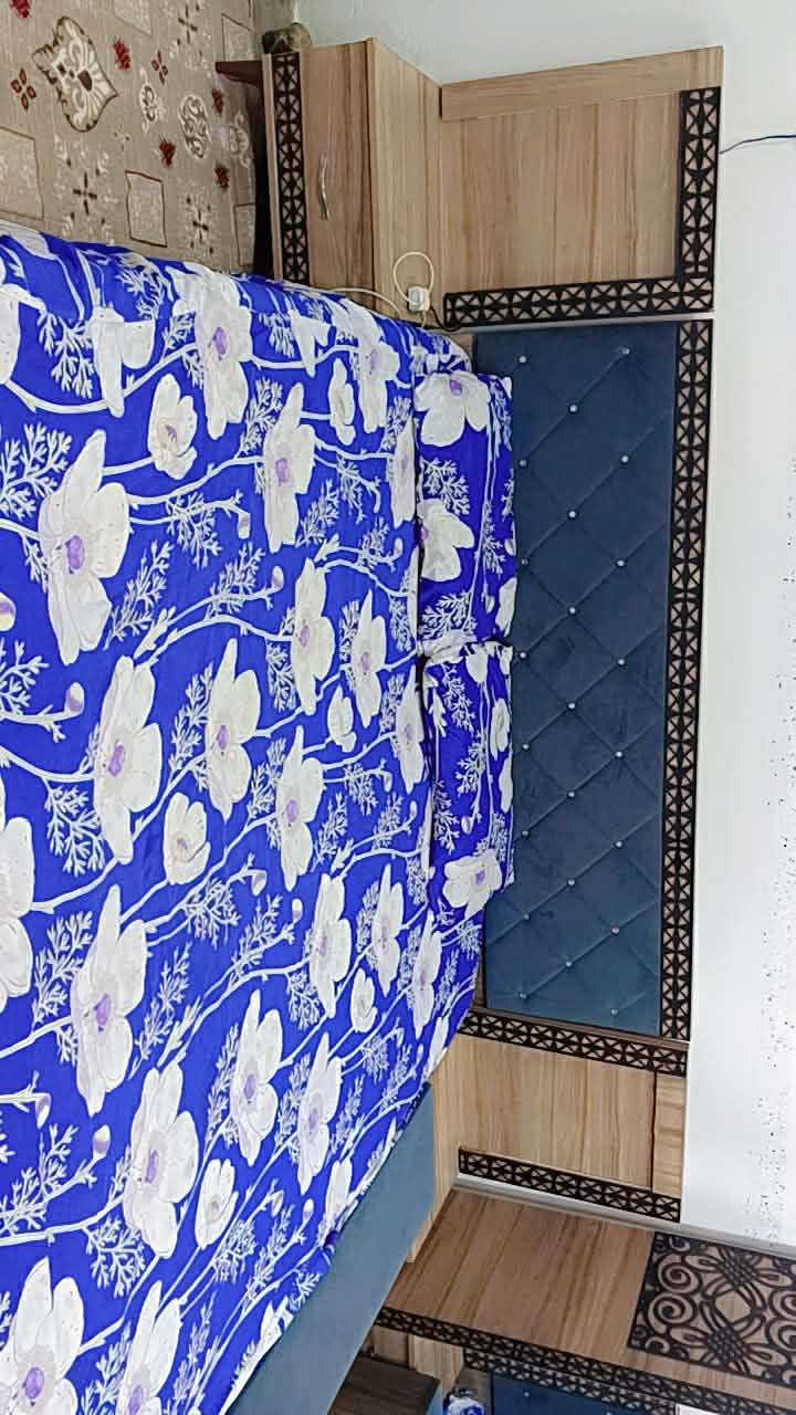 طخم نوم تركي نضيف للبيع سعر 225000 رقم تلفون ***********
