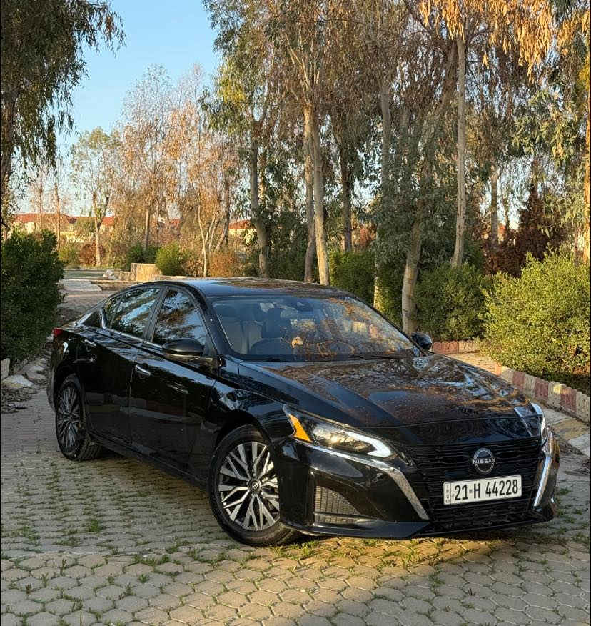 للبيع: نيسان التيما sv ٢٠٢٣
مكان السيارة:كركوك
للتواصل: ***********
السعر: ١٤٣ ورقة – قابل للتفاوض
المسافة المقطوعة: 35 الف 
المحرك: 4 سلندر – 2500cc
المواصفات: فئة sv
• بصمة تشغيل
بصمة ابواب 
• تشغيل عن بعد
• رادار أمامي
• رادار خلفي
• رادار جانبي
• تنبيه خروج عن المسار
• تحديد مسار
• دبل كزوز
• ليد نهاري
• لايت ليد بلادي
• مقعد السائق كهربائي
• ويل 19 انش بلادي
• شاشة تدعم Apple CarPlay
• حساس خلفي
أضرار السيارة:
• وارد أمريكي
• تبديل البنيد وجاملغ امامي سكن و نص باب خلفي صبغ
باب عكس سايق تبديل بلادي بدون صبغ
• باقي أجزاء السيارة مكفولة
• كفالة الشواصي والكير والمحرك من الأضرار
