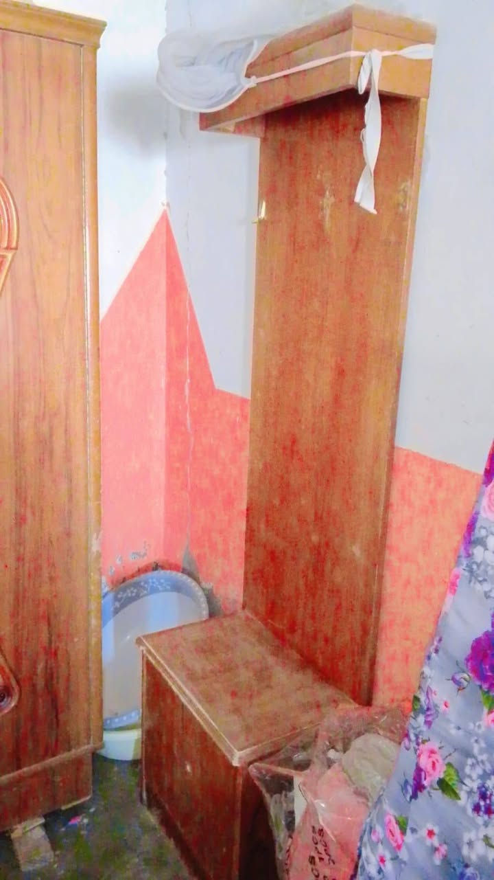 غرفه نوم مستعمله بيها اضرار الجربايه بيها كسر وميز تواليت شويه البيبان سعر 300وبيها مجال


**إذا كنت صاحب هذا الإعلان وتريد حذفه لأي سبب، رجاءا أرسل رسالة إلى الدعم الفني**
