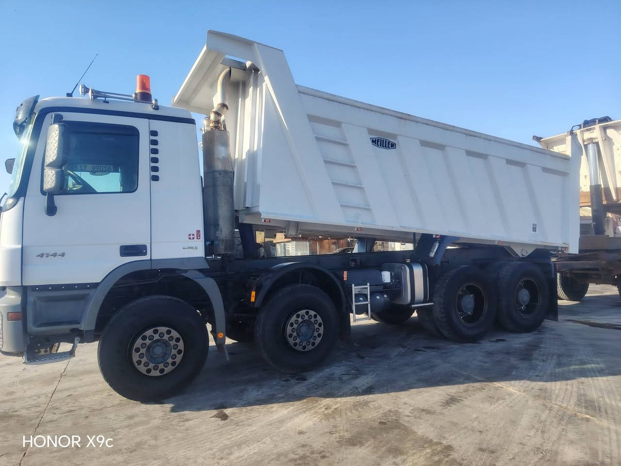 اكتروز للبيع او مراوس بنساف سياره جاهز مكفوله كفاله عامه  كير كهربائي ***********
