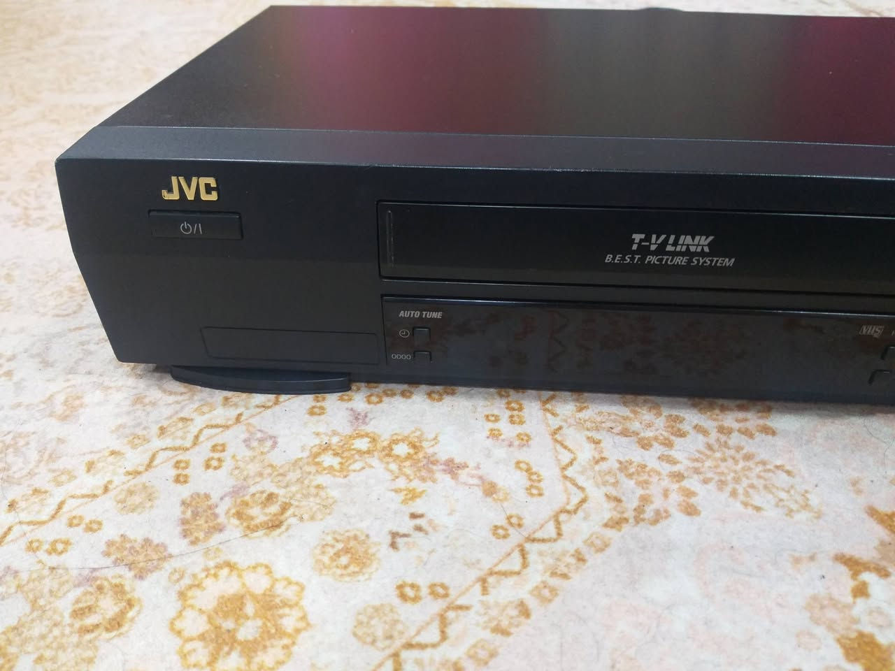 جهاز فيديو للبيع اخو الجديد نقص ريمونت ٤٥ الف مع التوصيل


**إذا كنت صاحب هذا الإعلان وتريد حذفه لأي سبب، رجاءا أرسل رسالة إلى الدعم الفني**