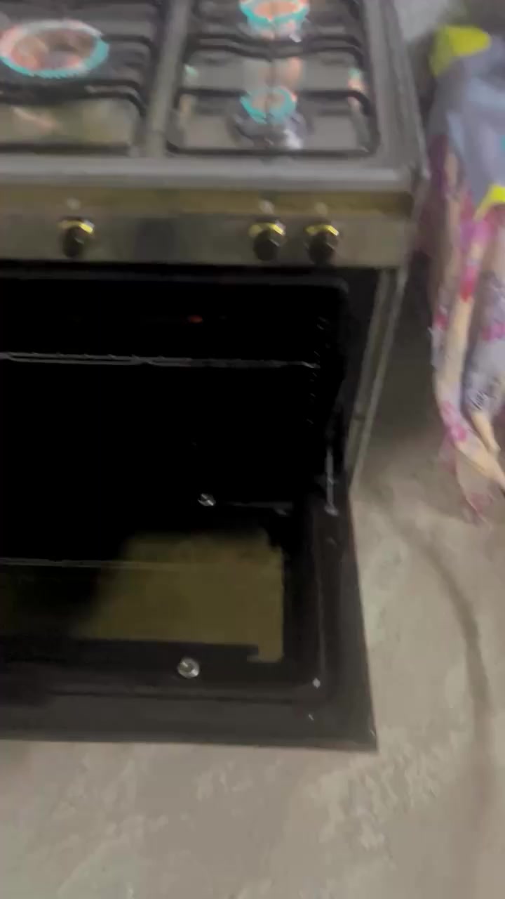 طباخ كريازي باب اول الثقيل نقص فقط جامه وكهرباء نضيف جدا كله شغال السعر 250 وبي مجال قليل مكان الذهب الابيض قرب الجسر


**إذا كنت صاحب هذا الإعلان وتريد حذفه لأي سبب، رجاءا أرسل رسالة إلى الدعم الفني**