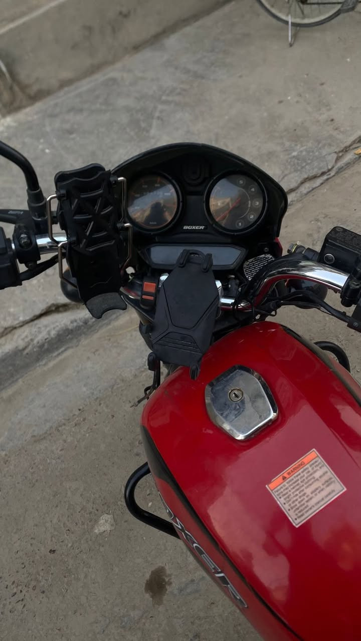 سلام عليكم بوكسر 21 للبيع مرقم بغداد لاستفسار *********** مكلف بلنشر اني
