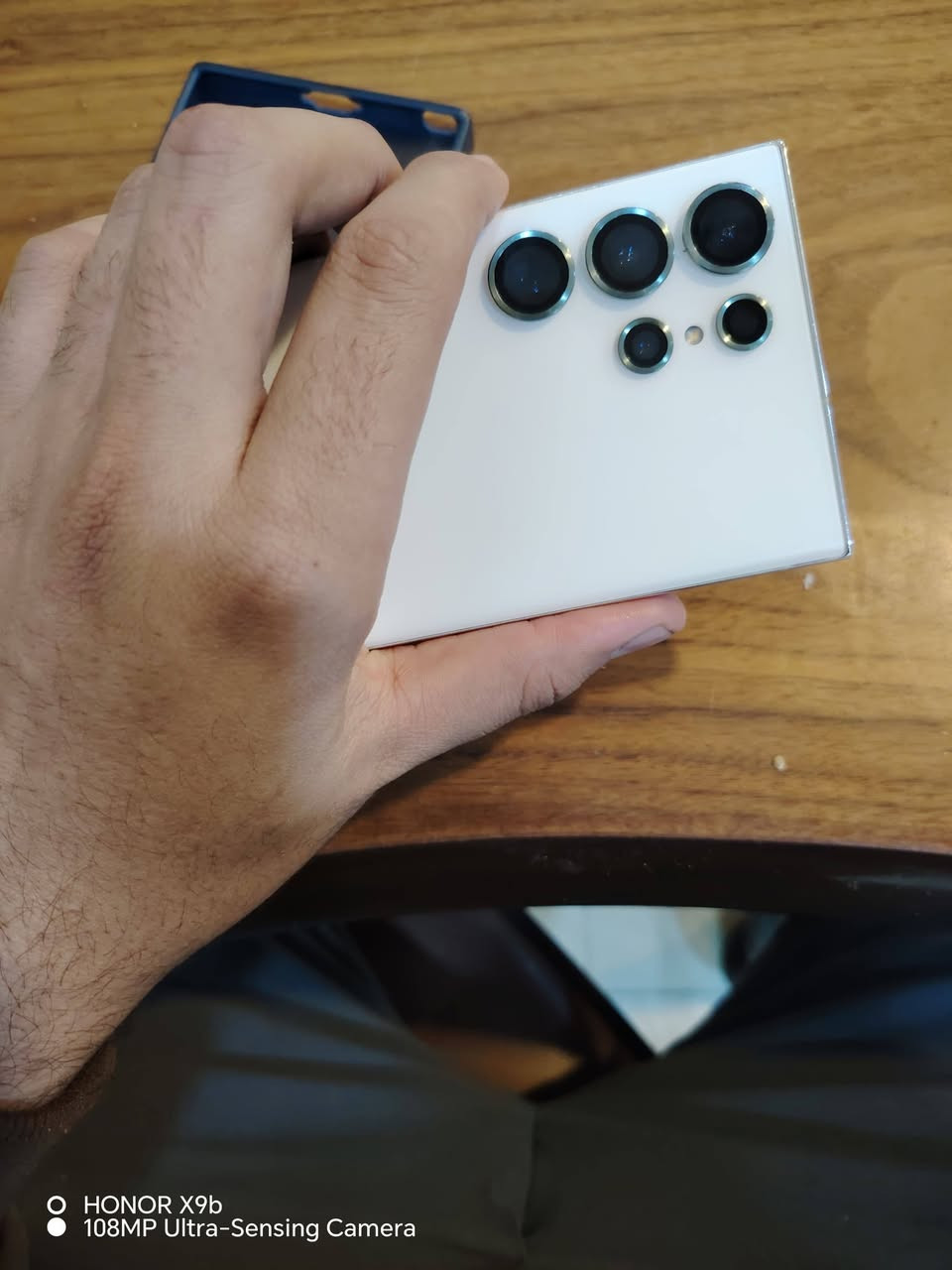 ⸻

📱 للبيع: جهاز Samsung Galaxy S23 Ultra (ألترا 23)

🔹 الجهاز نظيف جداً (جاهز استخدام)
🔹 لا داخل تصليح ❌
🔹 لا مبدل أي قطعة ❌ (أصلي 100%)
🔹 استخدام خفيف ومحافظ عليه

📦 المحتويات:
✔️ الكارتونة الأصلية
✔️ جميع الملحقات كاملة
✔️ كرت الضمان موجود

💯 الجهاز مضمون وما بيه أي مشكلة

💰 السعر: 850 (وبي مجال بسيط )

📍 الموقع: النجف

📞 للتواصل :***********
