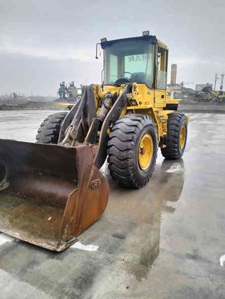 لبيع شفره فالفو موديل 1999 حجم 70. سنوي جديد عنوان الموصل شرط تحويل ***********.  ***********
