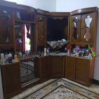 وبركاته. غرفة أخشاب للبيع (عدا الكنتور)  الغرفة مكونة من چرباية وزاوية...