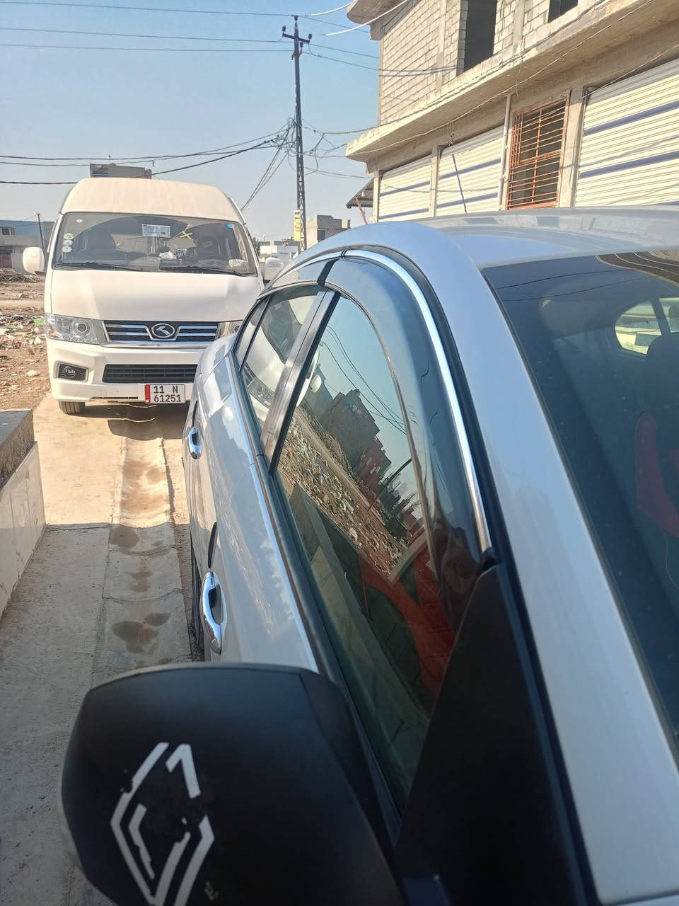 سلام عليكم عندي هاي السياره رينو فلونس فرنسي موديل 13 مكفولة كفاله عامه من محرك وكير وكشر بدون صبغ بدون ضربه ماشيه 100 دهن كير مبدل شركه لايت زنون بلوجكتر زنون تخم تاير جديد اصلي السياره بسمي سعر من الاخير 65 سياره جديده مال بيت فقط ***********
