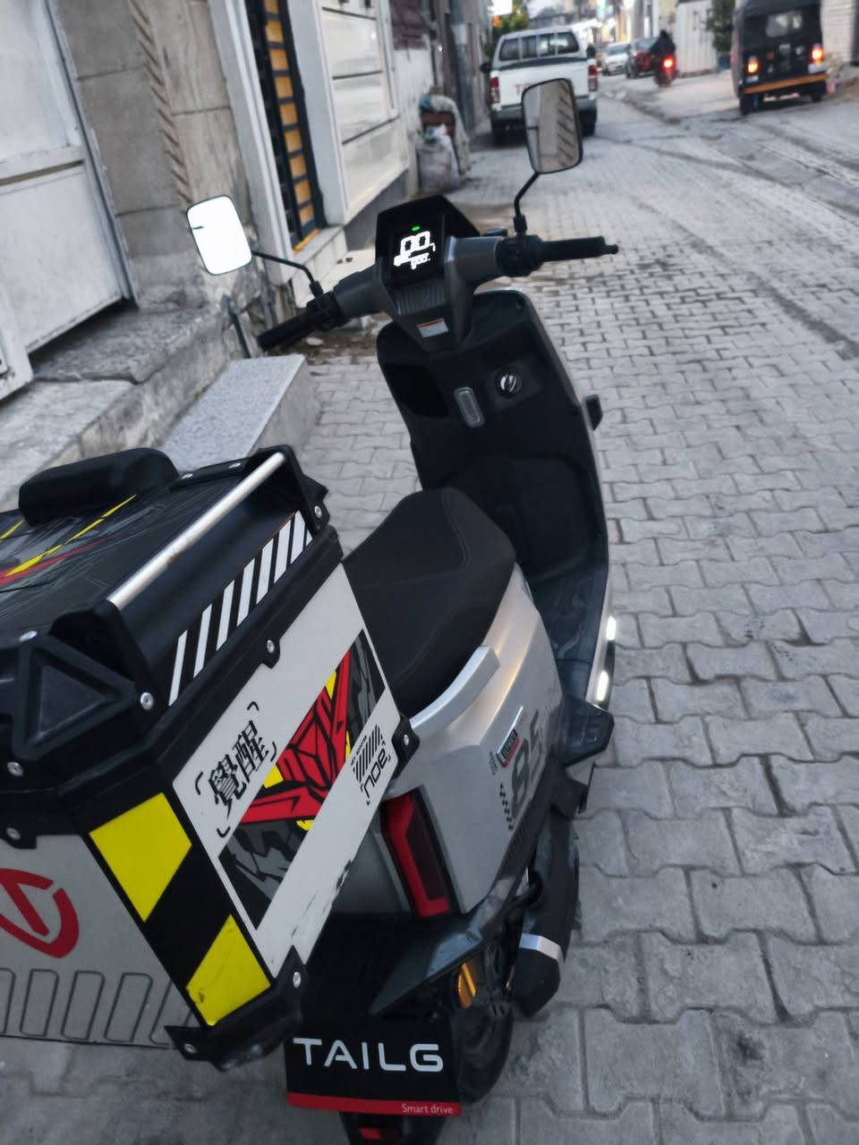 دراجة أم عيون الشكل الحديث جديده ما صار هواي من اشتريته 

شركة // TAILG

المواصفات 👇

السرعه // 60 حقيقي ✅

بيه // بك ترجع اليوره ✅

نضام //تصفير الكيلوات ✅

ضوه // زنون عالي ناصي ✅

اشاير // يمنه ويسره ✅

بيه // اشاير لكزز✅

آلبطاريات // 6 اكبار مسطرة ✅

شاحنه // اصليه مال شركة ✅

جنطة جوة المقعد +صندوق ليورة ✅

سويجين وبصمتين وبطاقتين NFC✅

مقعد طبي✅

تايرات جدد✅

ملف 1500✅

بلوتوث✅

بيهة تطبيق تحكم بل موبايل ✅

السعر // 750الف قفل فقط الشراي يراسلني بدون عمولة دراجة اصلية شركة تايلج 👑 ✅

العنوان//بغداد الحرية ✅

✅👑🔥👇✅


**إذا كنت صاحب هذا الإعلان وتريد حذفه لأي سبب، رجاءا أرسل رسالة إلى الدعم الفني**