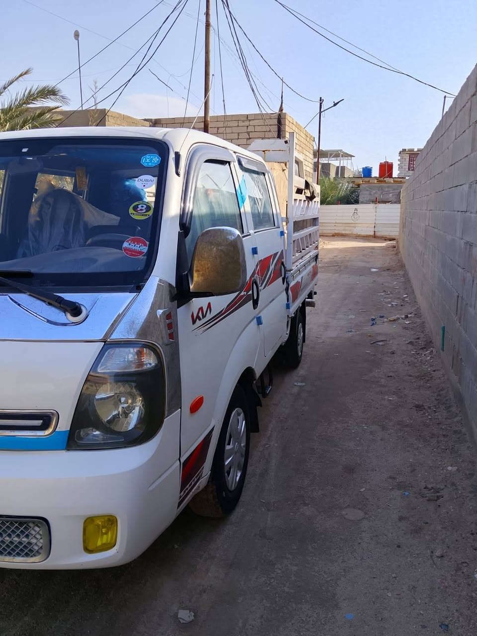 السلام عليكم كيا بنكو دبل قماره موديل 18 مكينه 3000 كير اوتوماتيك حداديه تخم تاير سياره جاهزه للاخير سعر 65 مكان السياره بصره ***********
