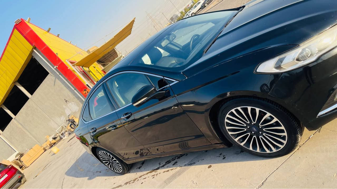 فورد فيوجن للبيع موديل ٢٠١٧. فول مواصفات رقم اربيل جديد  ضررها قطعتين بنيد. وجاملغ بدون دواخل محرك حجم 2000 تيربو  السياره مكانها اربيل  سعرها ١٢٠. وبي مجال قليل. 
*********** أربيل, العراق
