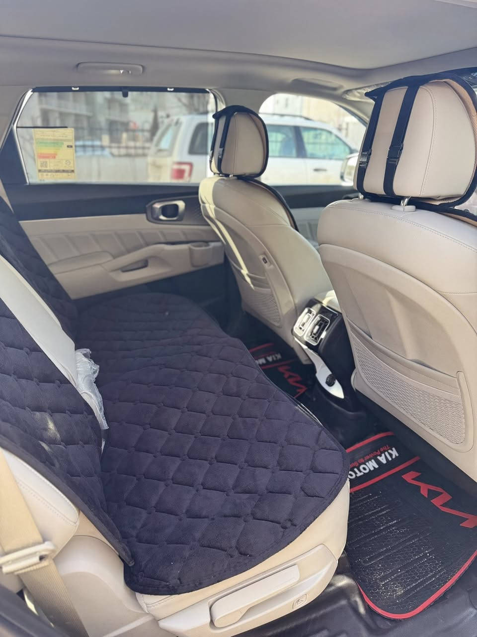 السلام عليكم سورنتو 25 كامرتين كشن جلد تتفئه تبريد شفتات بل ستيرن موڤ درايف تحكم بل قياده كير موس حساس امي خلفي
ويل 20 شركة نم ماشيه 19 
السعر 335 
*********** واتساب
