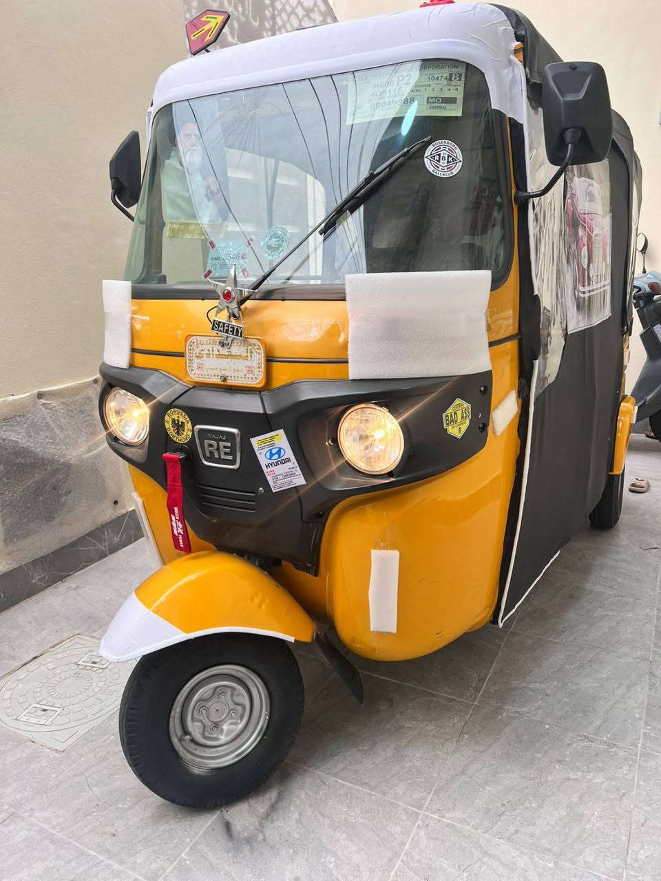 سلام عليكم تكتك بجاج اهندي اوراق بسمي موبايل 2021شهر11 تكتك جديده مكينه مجفته شركه  مال شركه اكسن كير مكفولات لاتخبير ولاتنقيص تخم تاير جادر دوشمه برده جديده كامله مانقصه برغي بيه ضربه بل صفحه وعمره السعر6700وبيه مجال المكان كربلاء رقم الهاتف *********** مامتواجد اتصل وبيك خير وتدلل
