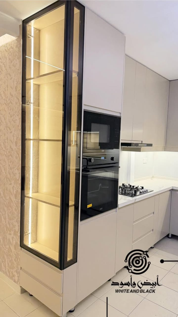 عندما يجتمع الإتقان مع الجمال… يولد الإبداع ✨

نقدّم لكم مطبخ بطابع فاخر،
بتصميم مدروس يناسب المساحة ويتناغم ويـا ذوقكم الراقي 🤍

ولأن الفخامة ما تقتصر على مكان واحد…
نوفر أيضاً:
▫️ ديكورات حمّامات عصرية
▫️ ديكورات صالات أنيقة
▫️ مطابخ حديثة بتفاصيل فخمة
▫️ غرف نوم راقية ومميزة

تصاميم تجمع بين العملية والجمال… وتحوّل بيتك لتحفة متكاملة 🖤

📞 للتواصل والاستفسار:
0771 234 4507
0773 525 5688
أبيض وأسود للديكور الحديث
‭
