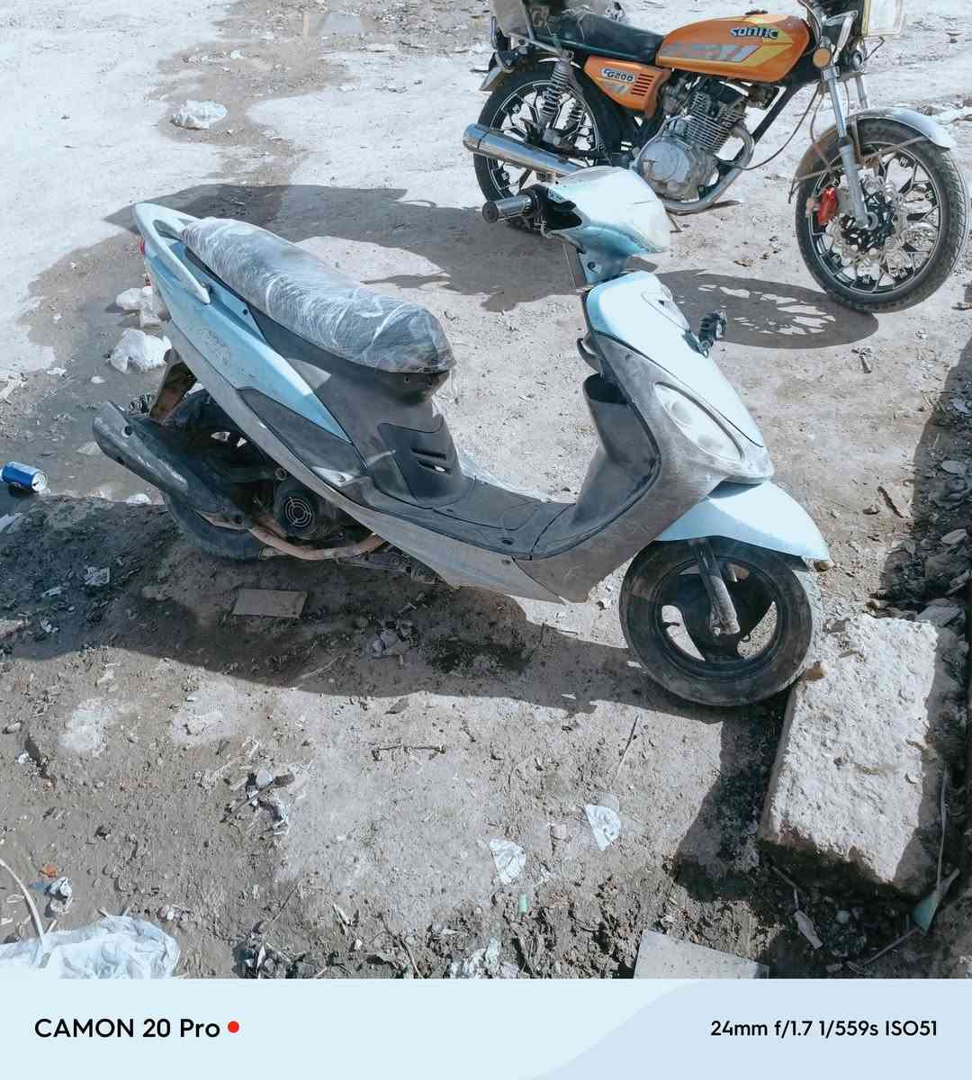 سلام عليكم 
دراجه ماكس للبيع 
بيه فقط ملاحظات 
ب375 وبيه مجال مكان ألزعفرانية
((((***********)))))
