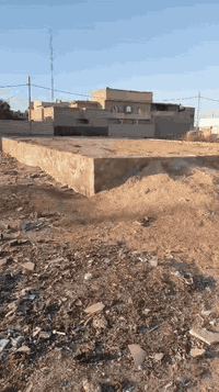 يا الله 
قطعه ارض للبيع المساحه 200متر واجه 10نزال 20طابو زراعي سند 25عنوانه سبع قصور شارع المشروع قرب شارع عشرين شارع الحولي كافه الخدمات متوفره عده المقرنص مال فرع قريبه عن الشارع العام          سعر 40وبيه مجال قليل 
عنوان المكتب سبع قصور شارع ابو علي مجاور حسينيه الزهراء دلاليه المشرق للعقار   رقم الهاتف ***********
