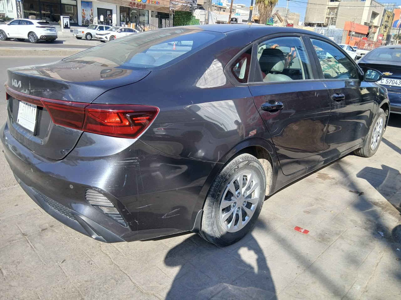 سلام عليكم سيراتو خليجي موديل ٢٣ رقم بغداد سياره كفاله عامه عله وضع شركه ماشيه ٣٥ الف بعدها زيرو مواصفات شاشه كامره حساسات مواصاف نص فول العنوان بغداد سيدسه  سعر ١٦٧ وبيها مجال حك جيه *********** ***********
