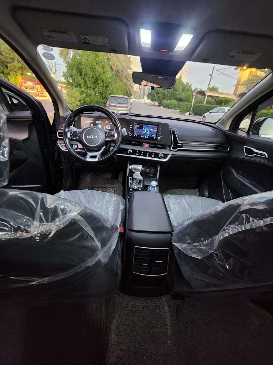 🔴 للبيع فقط – Kia Sportage 2023 🔴

🚘 الموديل: 2023
🎨 اللون: أسود
📏 الممشى: 35 ألف مايل

⚠️ الحالة:
حادث بالجاملغ والباب (صور الحادث مرفقة)
بجم كبس – بدون ايرباغ
بيه بالعراق طخة جاملغ خلفي
صبغ صفحة السايق
باقي السيارة مكفول ✔️

✨ المواصفات:
▪️ محرك 2500cc تنفس طبيعي GDi
▪️ رادار أمامي
▪️ سويج
▪️ سياقة ذاتية + تحديد مسار
▪️ شاشة + كامرة + حساسات
▪️ سايد بريك بصمة
▪️ تبريد قطعتين
▪️ كير 8 سرعات

📌 الرقم: سليمانية دولي – ترقيم جديد
تحويل مباشر – هزة ورقم جدد

📍 الموقع: بغداد – قرب علوة الرشيد يم القوس

💰 السعر: 170 نهائي
(لا تكلي أكو أرخص من هيج سعر 😉)

📞 للاستفسار: ***********
