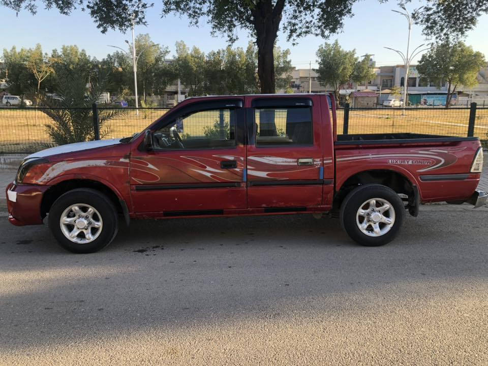 السلام عليكم
كنو موديل 2008 
تحويل مباشر   رقم انكليزي - بغداد 
السياره بلاديه   بدون ضربه وصبغ وتبديل
محركها بلادي بي بداية بخار 
كابريتر وفيت بم ميكانيكي. 
كهربائيات شغاله. 
باتري جديد   سلف جديد 
  صدر هسه نافضه  شواصيها نظيفه 
مكاني بغداد السعر 38 بيها مجال بسيط. 

 ***********
