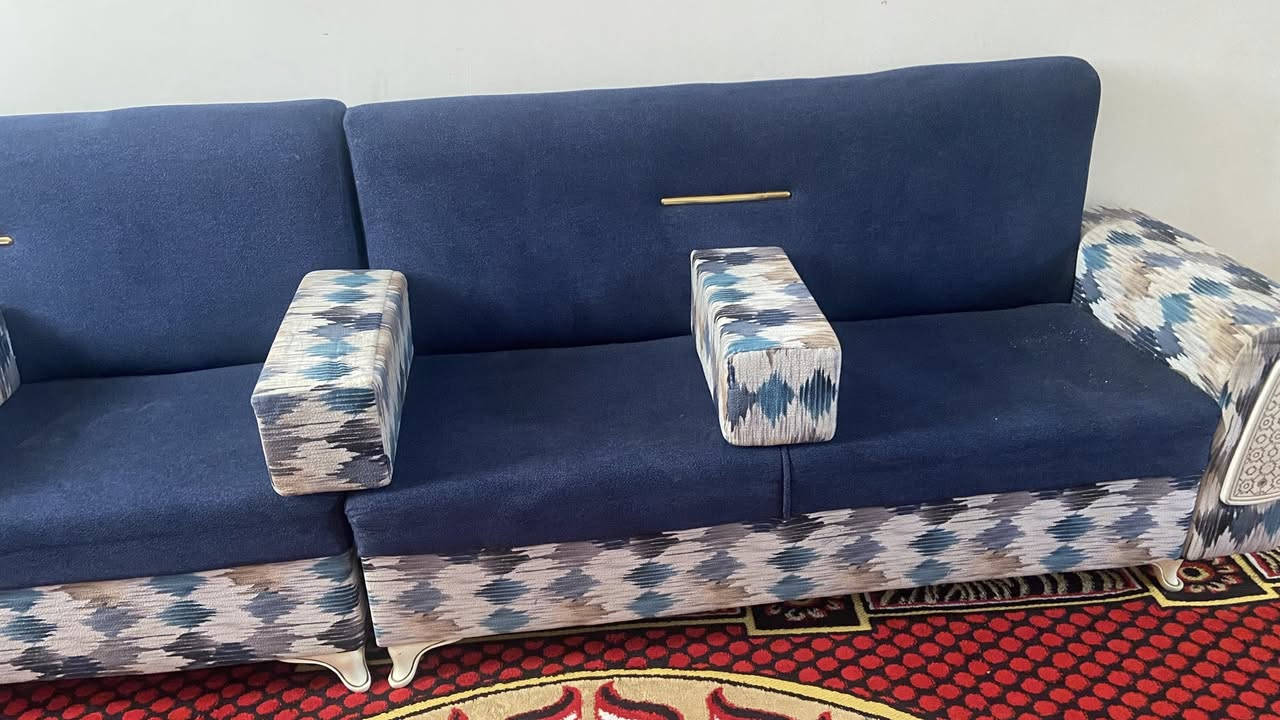 سلام عليكم حبايب سيت تخم  كامل للبيع 4قطع +زاويه ومخداته ويا كامل لتخم نضيف جيب وخلي بالصاده حبايب مستعجل عله بيعته سعره 180وبي مجال  لشراي يراسلني


**إذا كنت صاحب هذا الإعلان وتريد حذفه لأي سبب، رجاءا أرسل رسالة إلى الدعم الفني**